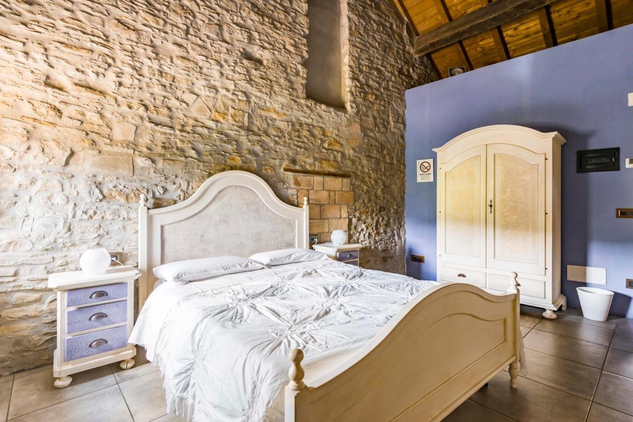 Agriturismo Il Salice Tizzano Val Parma 外观 照片