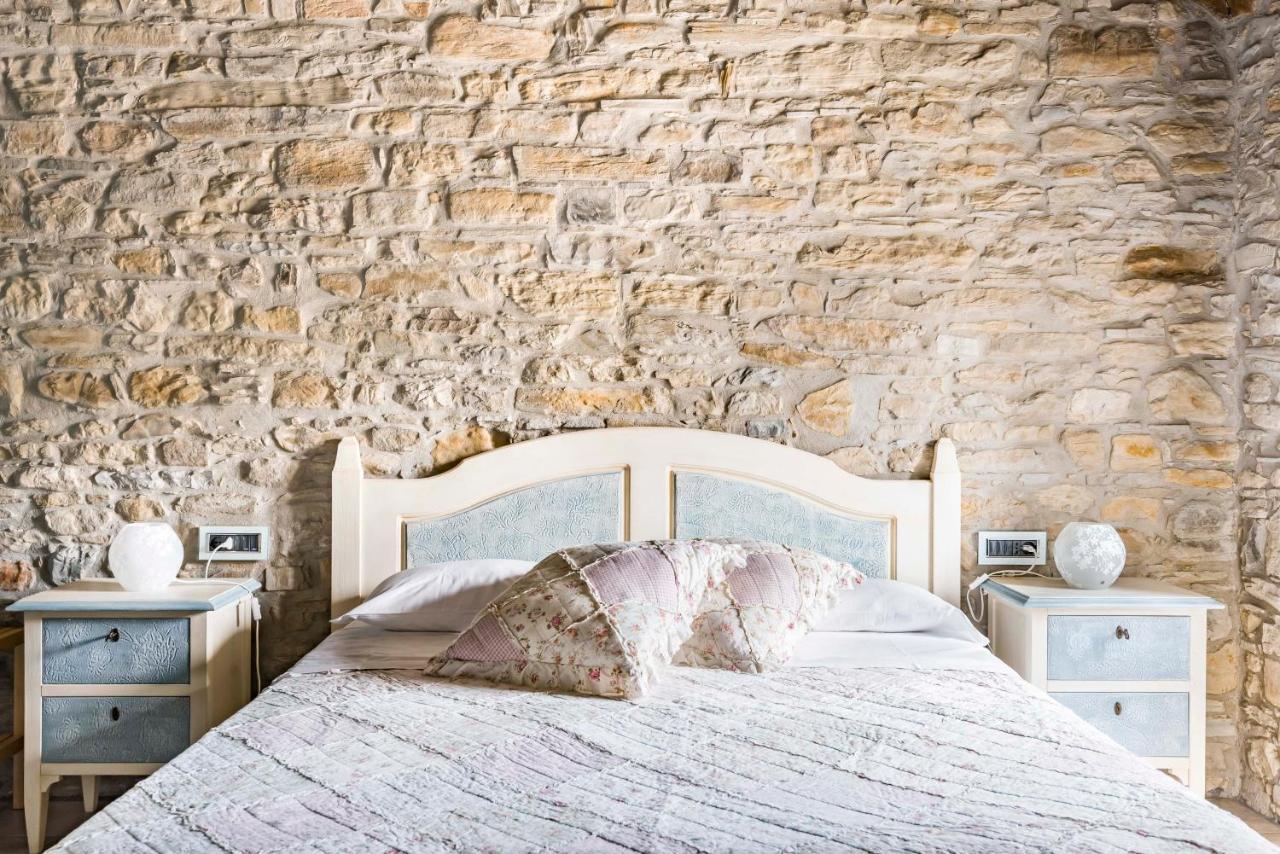 Agriturismo Il Salice Tizzano Val Parma 外观 照片