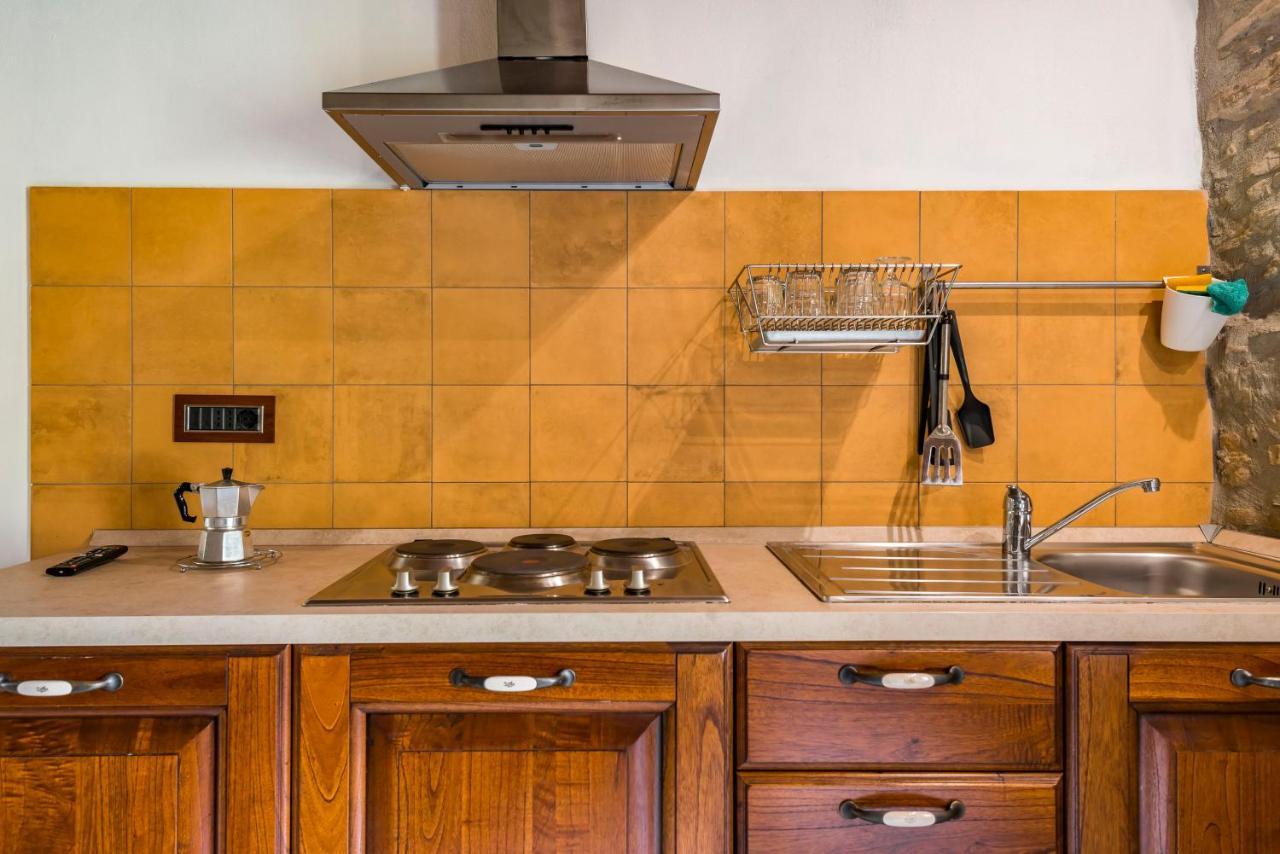 Agriturismo Il Salice Tizzano Val Parma 外观 照片
