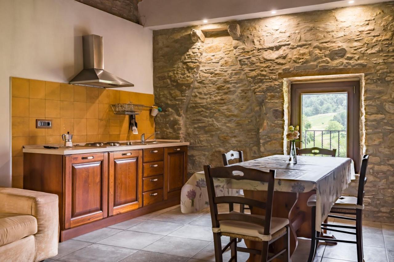 Agriturismo Il Salice Tizzano Val Parma 外观 照片