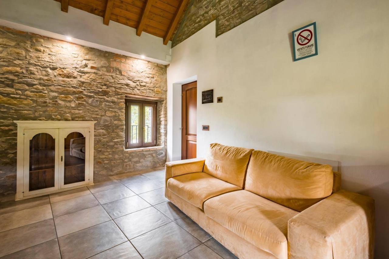 Agriturismo Il Salice Tizzano Val Parma 外观 照片