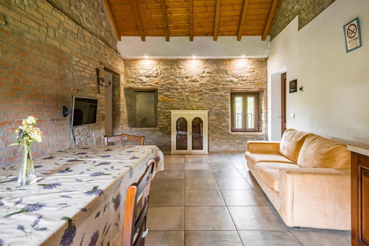 Agriturismo Il Salice Tizzano Val Parma 外观 照片