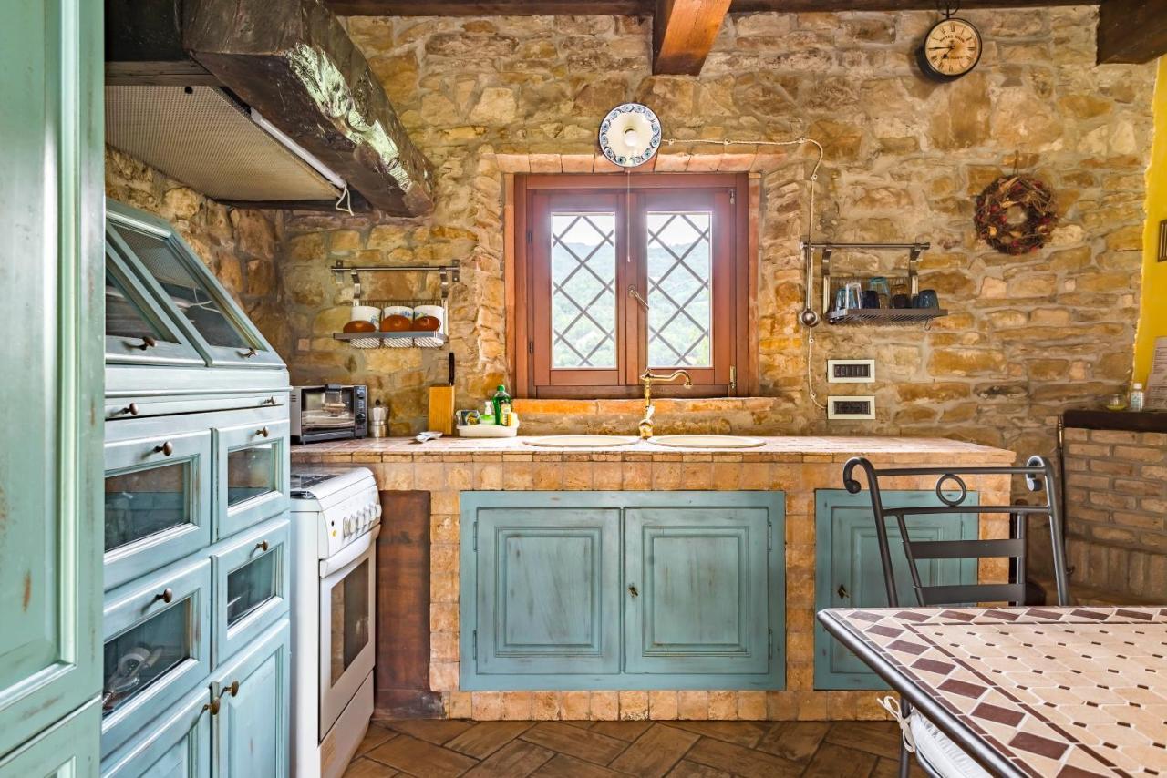 Agriturismo Il Salice Tizzano Val Parma 外观 照片