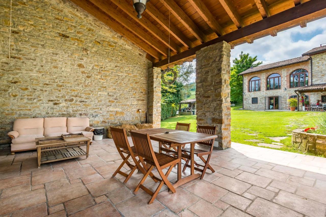 Agriturismo Il Salice Tizzano Val Parma 外观 照片