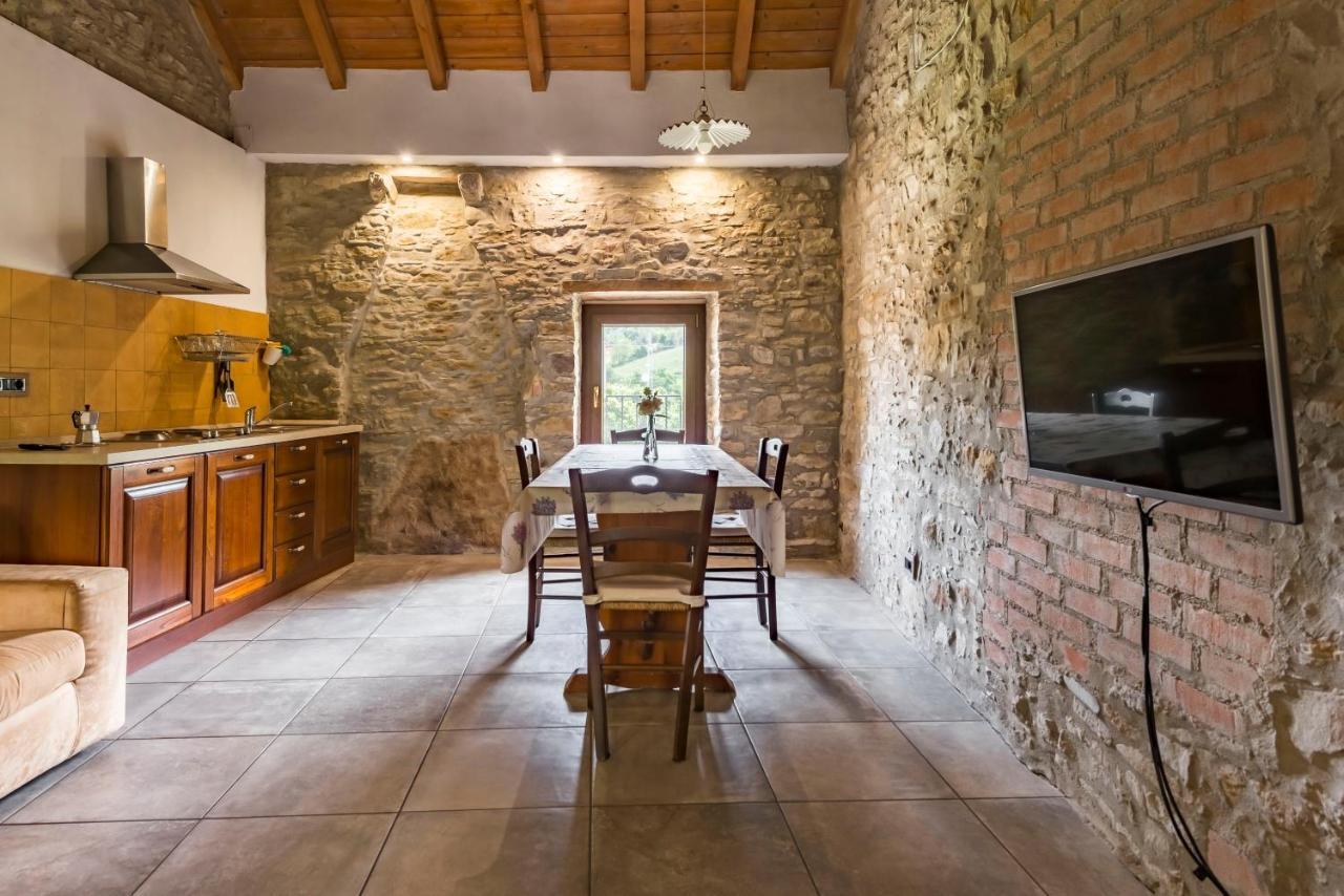 Agriturismo Il Salice Tizzano Val Parma 外观 照片