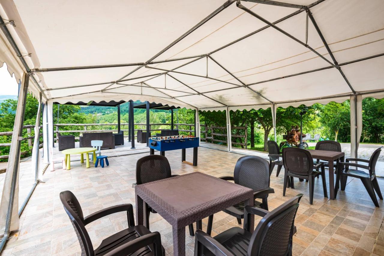 Agriturismo Il Salice Tizzano Val Parma 外观 照片