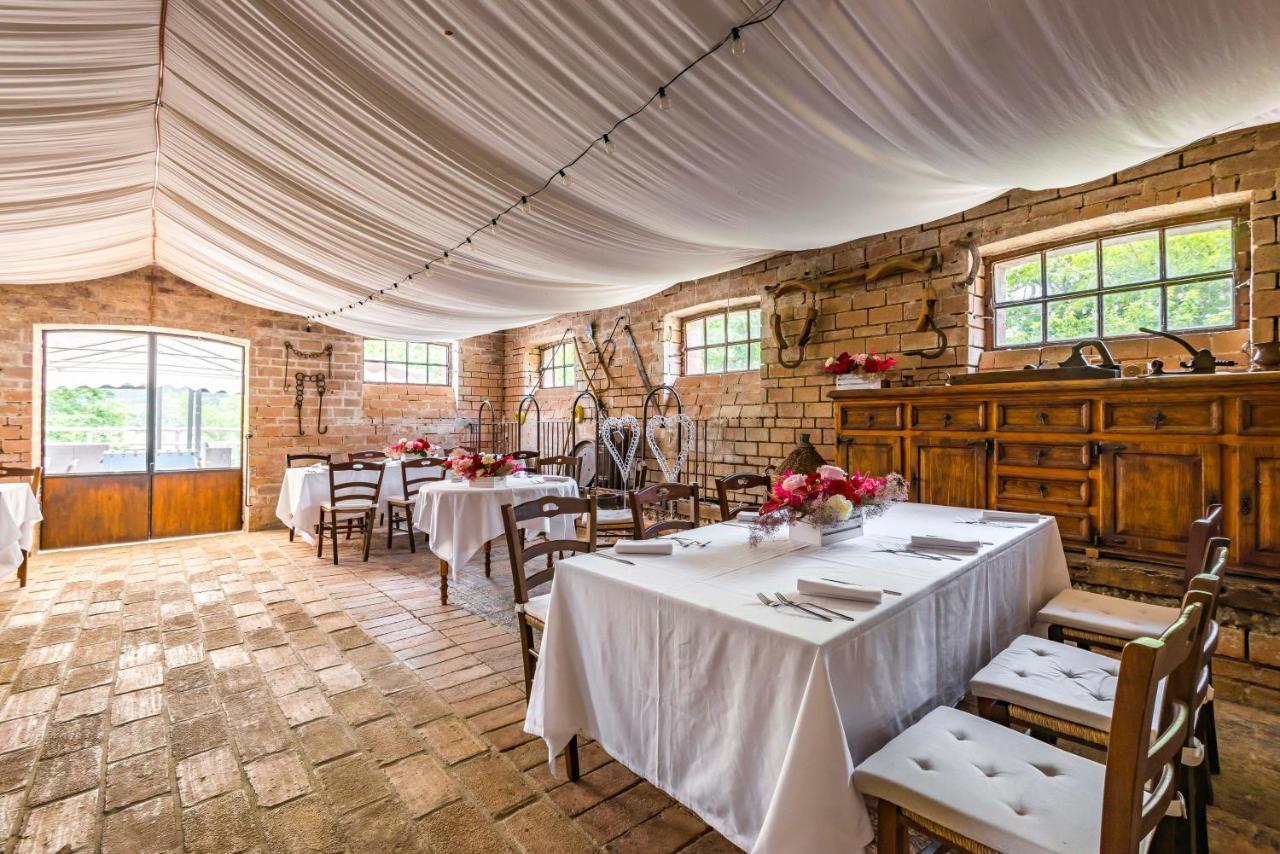 Agriturismo Il Salice Tizzano Val Parma 外观 照片